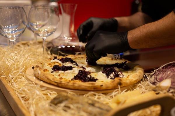 Pizza-Serviertablett aus Holz / 34cm
